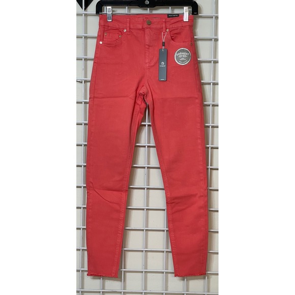 Tractr Mona High Rise Crop Coral Red Raw Hem Garment Dyed Jeans Size 2/26 - Picture 2 of 8